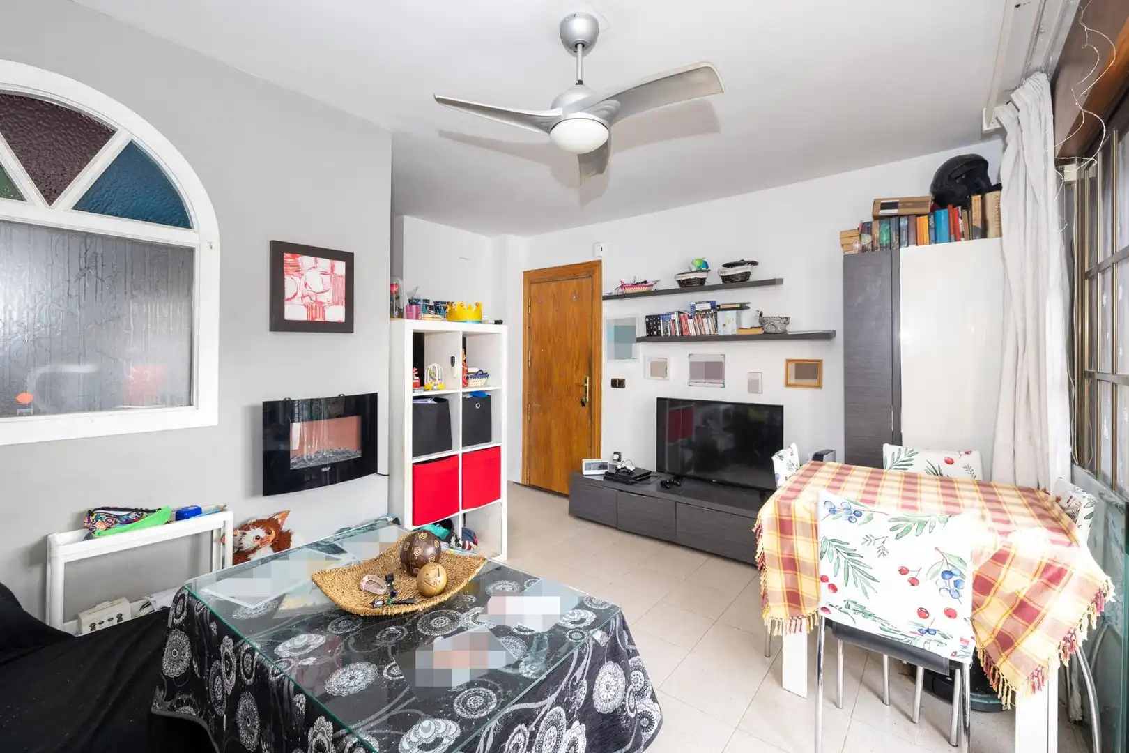 Living room of Flat for sale in La Zubia  with Air Conditioner, Storage room and Balcony