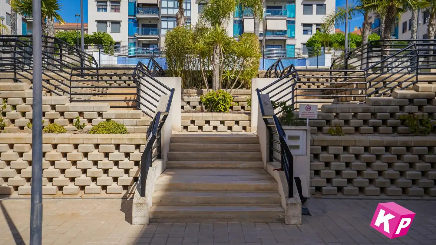 Vista exterior de Planta baja en venta en Santa Pola con Aire acondicionado, Calefacción y Terraza