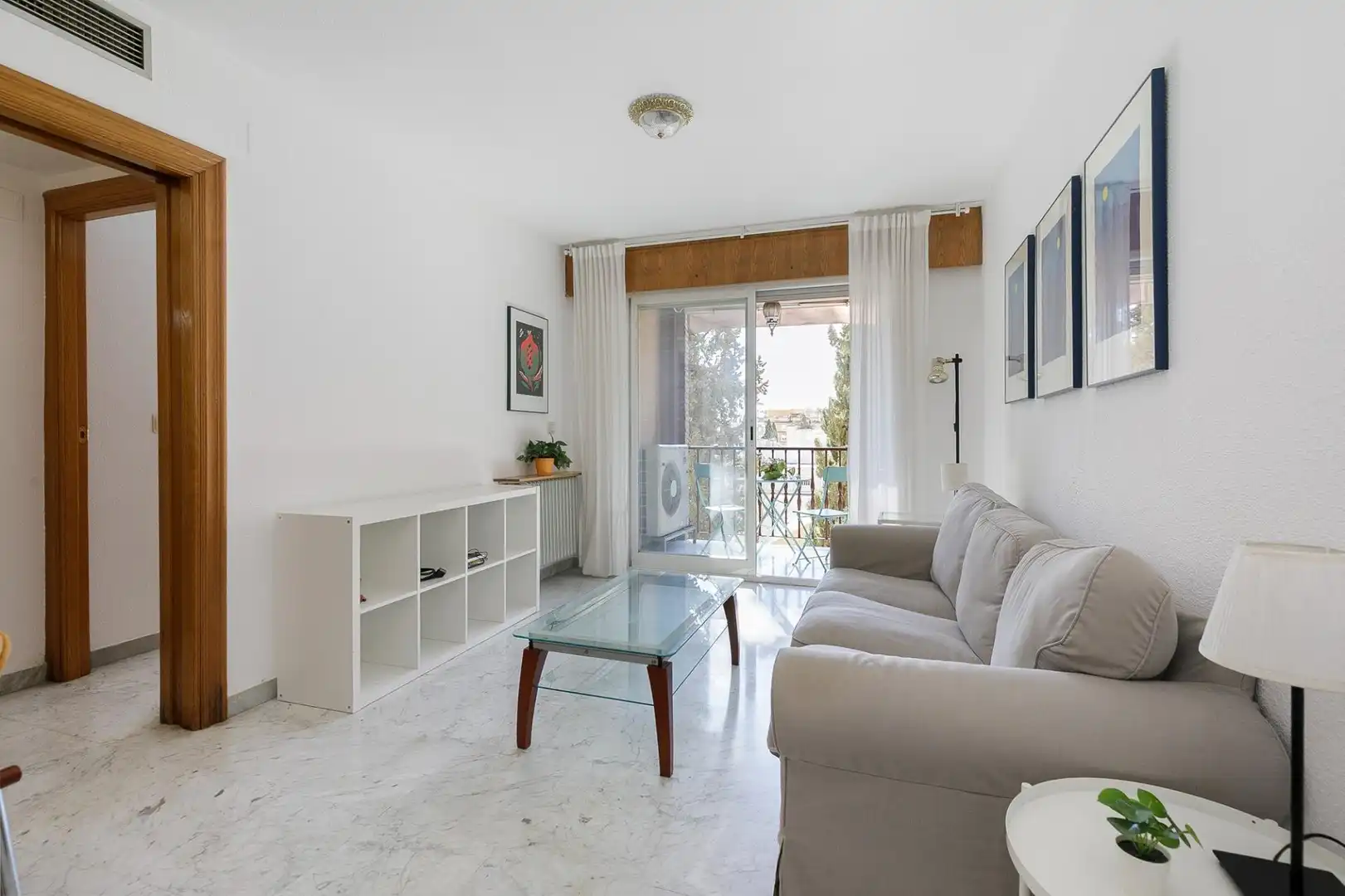 Flat with terrace for sale in Calle Doctor Azpitarte, imagen 2