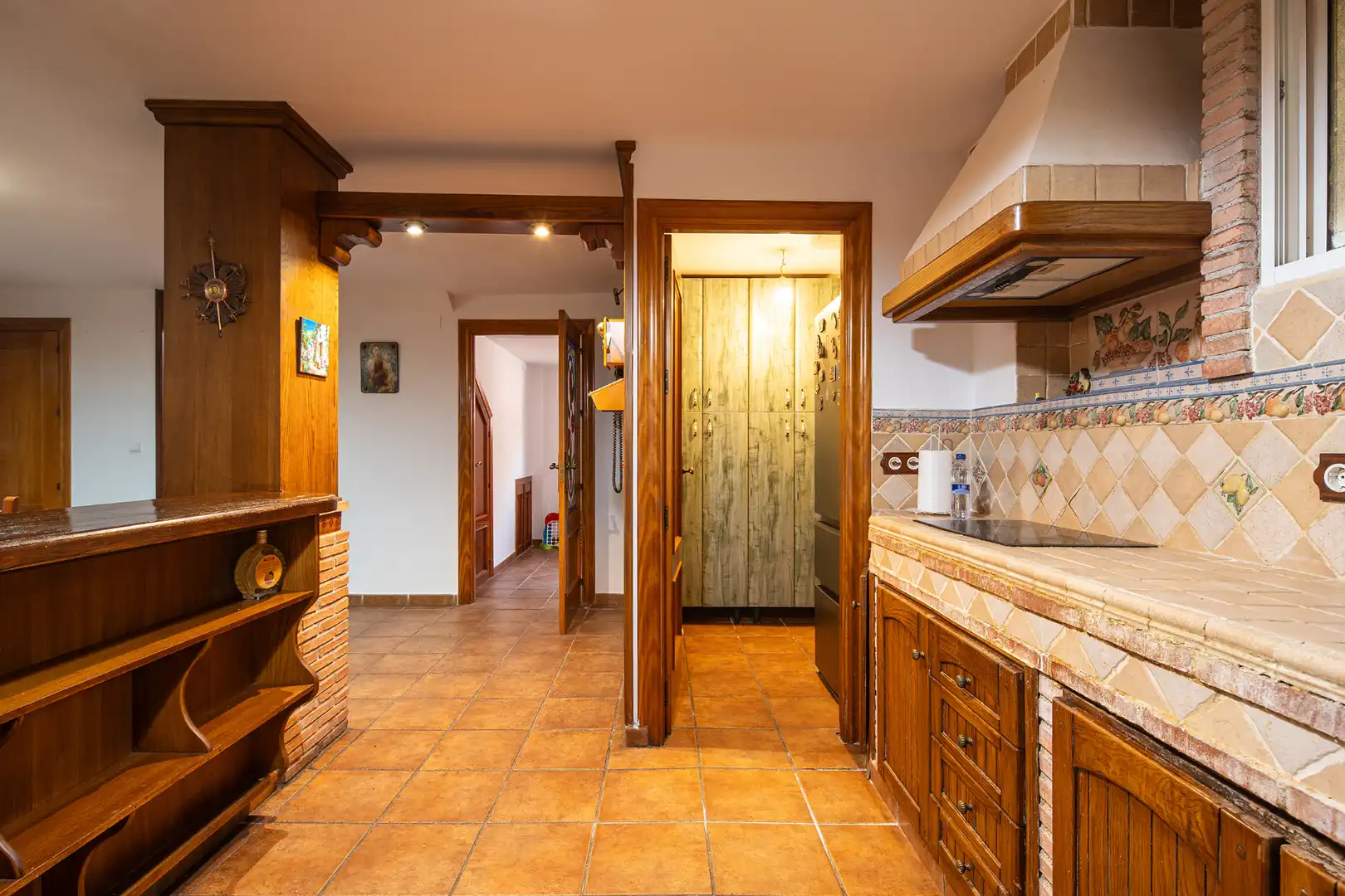 Cuina de Casa adosada en venda en Huétor Vega amb Aire condicionat, Jardí privat i Terrassa