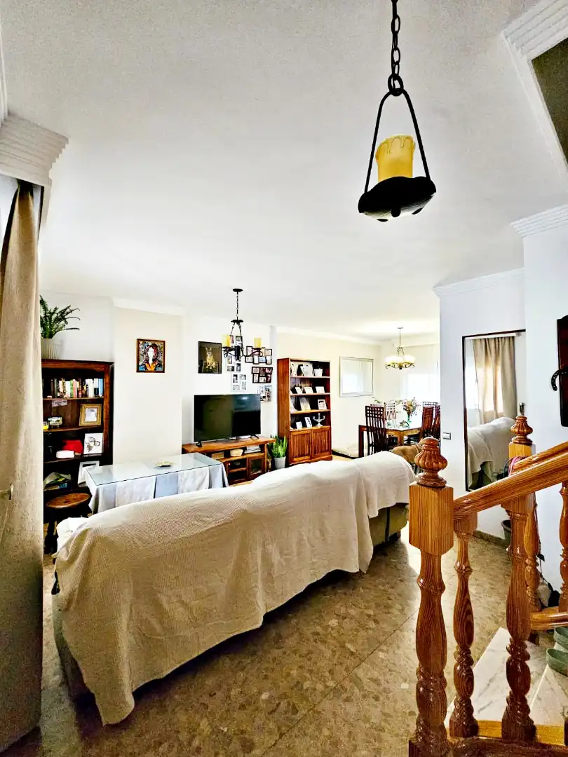 Sala d'estar de Casa adosada en venda en Cártama amb Traster, Moblat i Internet
