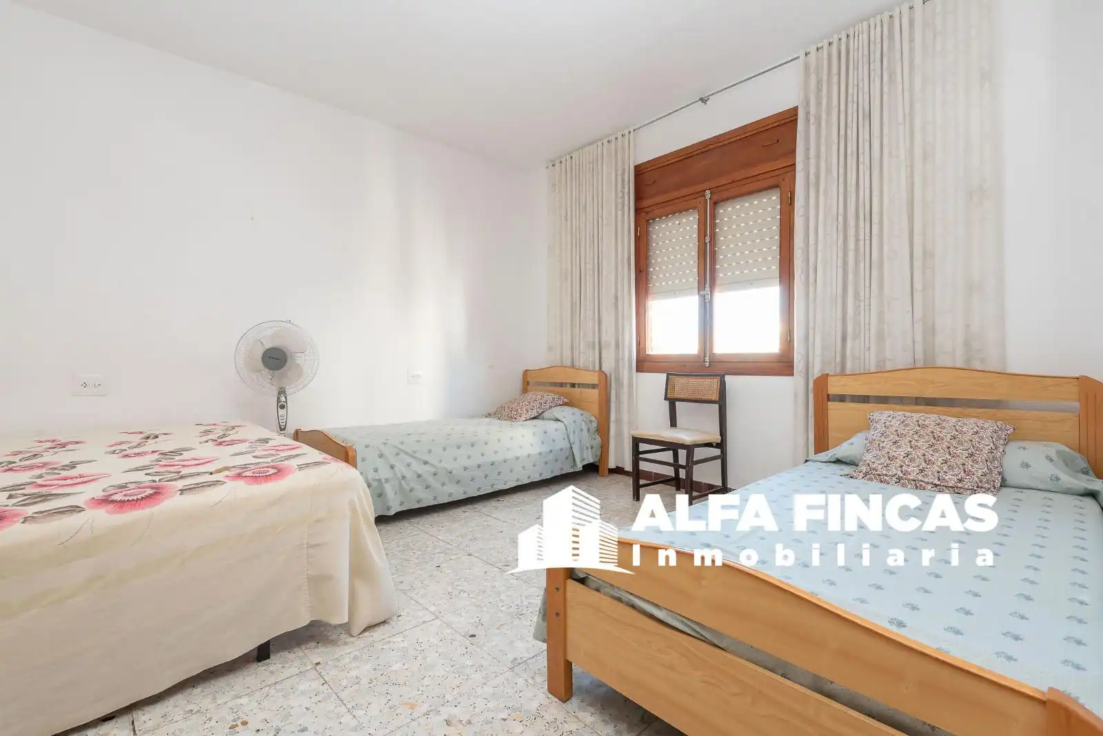 Dormitori de Casa o xalet en venda en Tresjuncos amb Jardí privat, Terrassa i Traster