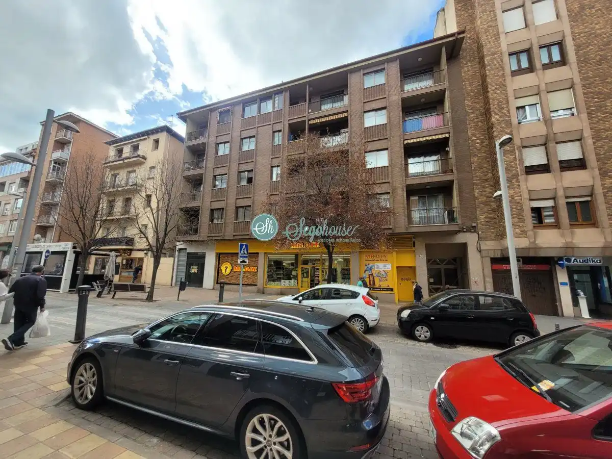 Vista exterior de Pis en venda en Segovia amb Calefacció i Terrassa