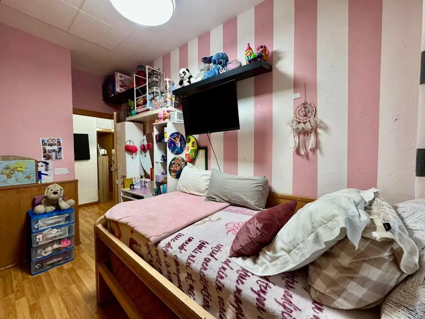 Bedroom of Flat for sale in Badalona  with Air Conditioner and Heating