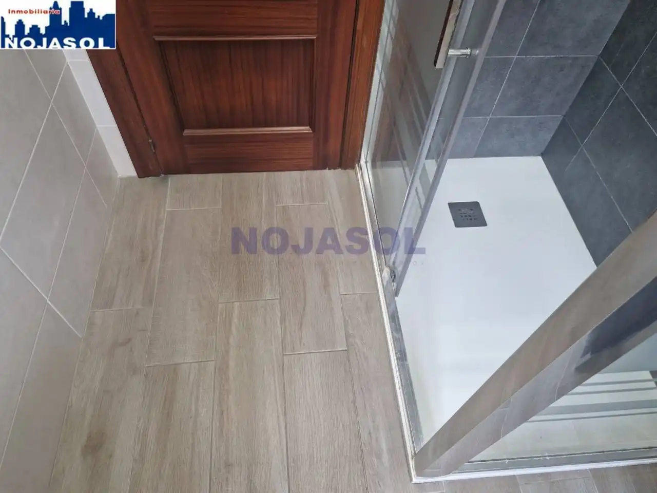 Badezimmer von Einfamilien-Reihenhaus zur Miete in Noja mit Heizung, Privatgarten und Terrasse