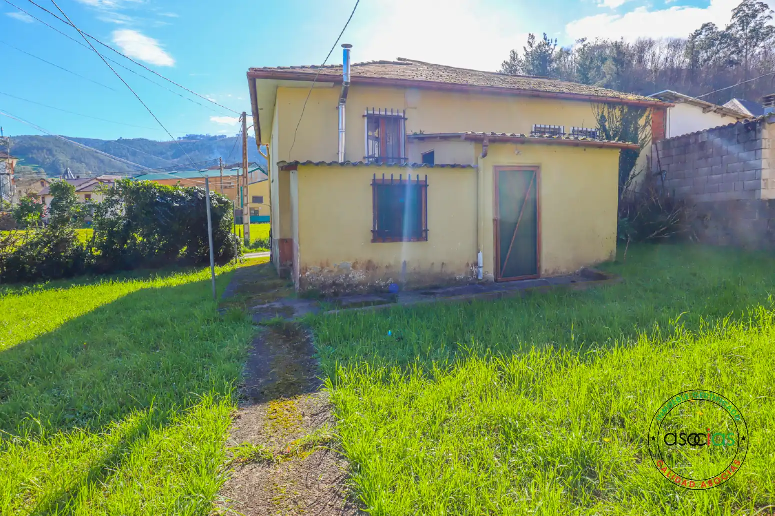 Vista exterior de Casa o chalet en venta en Valdés - Luarca con Calefacción, Jardín privado y Parquet