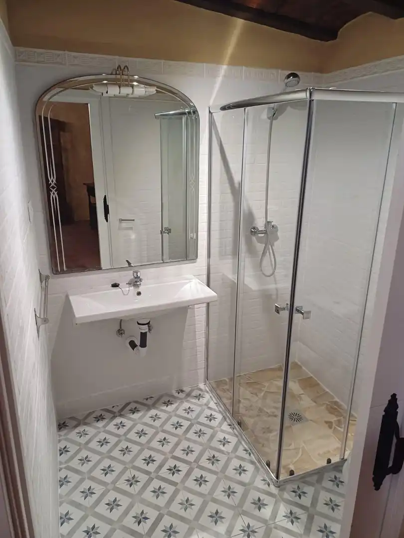 Bathroom of Houses for sale in Moclinejo