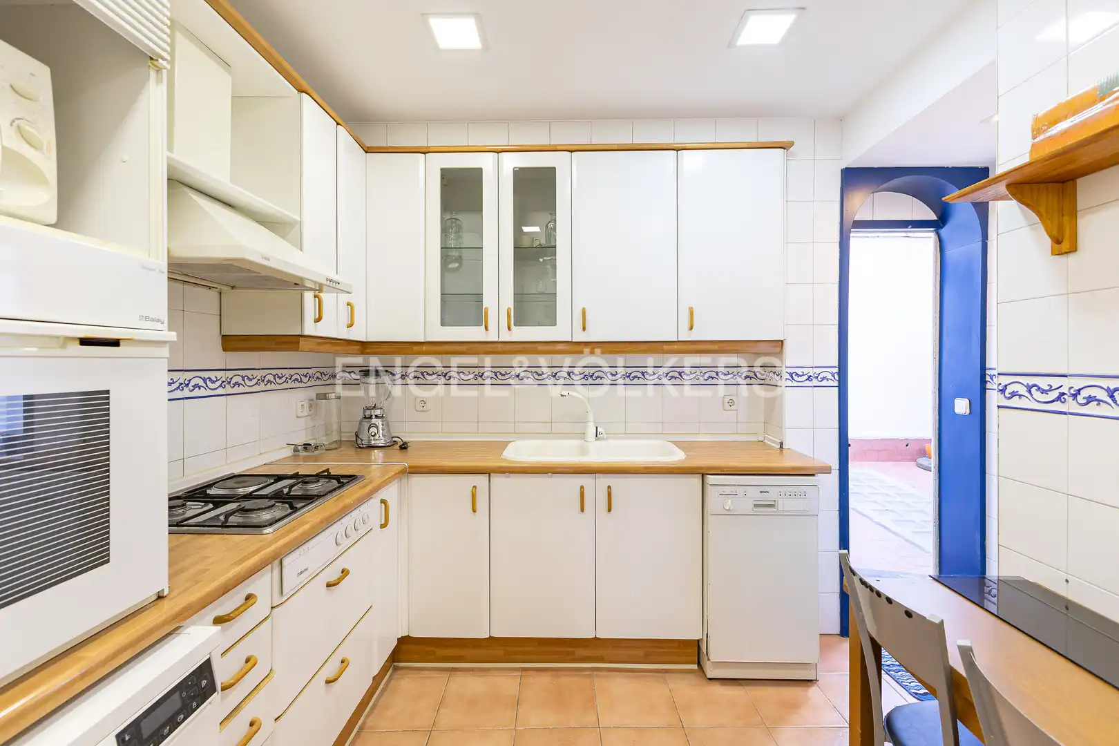 Küche von Wohnung zur Miete in Madrid mit Klimaanlage, Heizung und Parkett