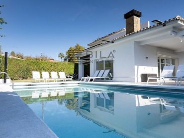 Villa con piscina in vendita a Guadalmemdina