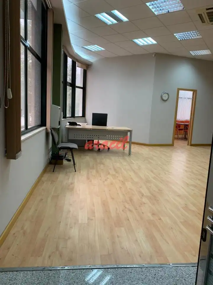 Office for sale in Ourense Capital   with Heating and Furnished