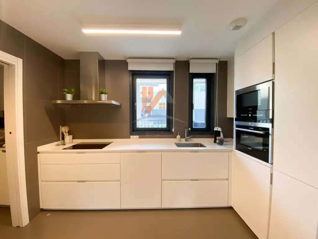 Kitchen of Duplexes for rent in Santiago de Compostela   with Furnished