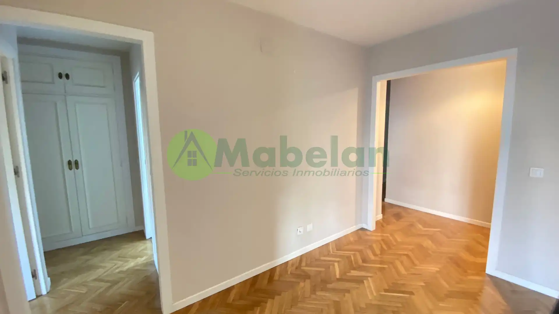 Habitación de Piso de alquiler en Madrid con Calefacción y Piscina comunitaria