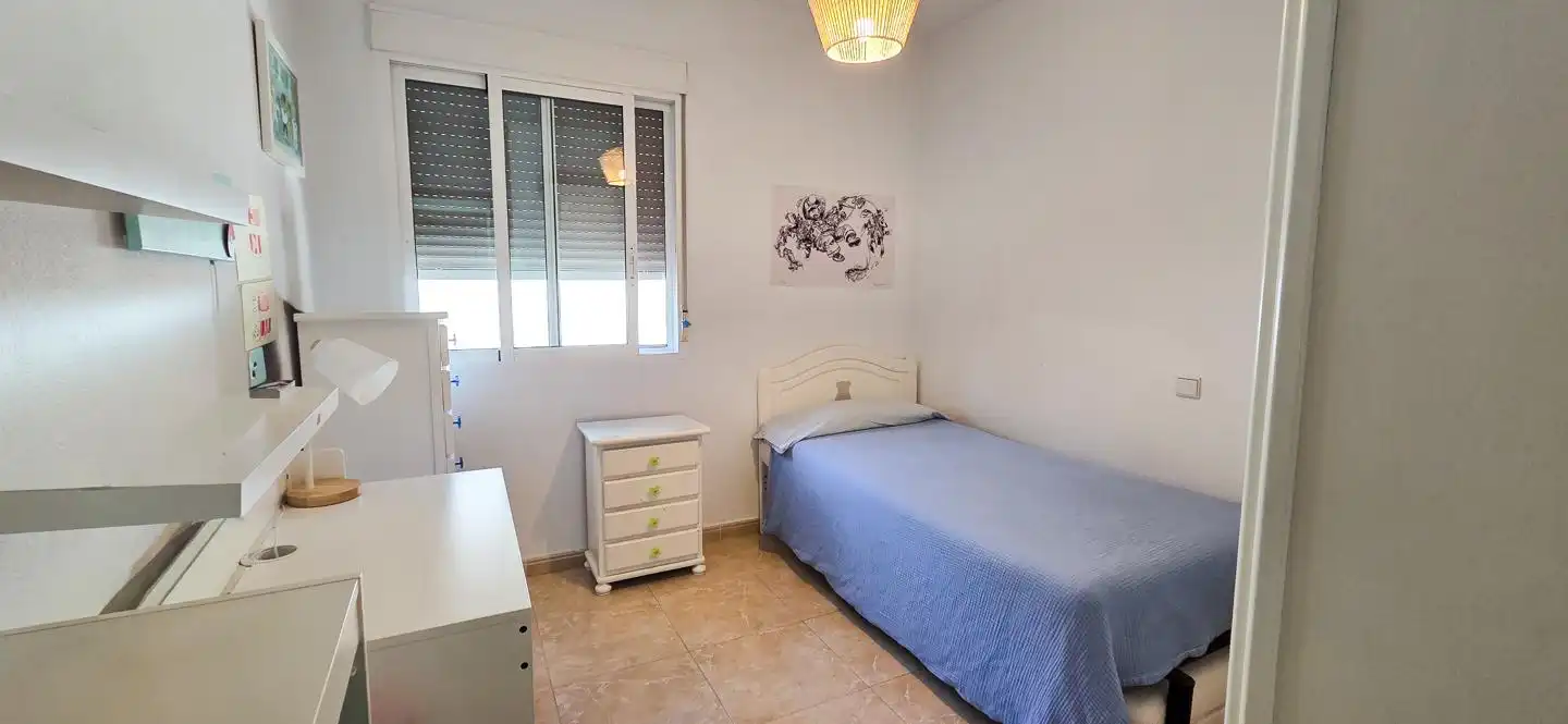 Dormitori de Casa o xalet en venda en Daya Nueva