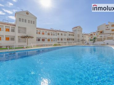 Reihenhaus mit Pool zum Verkauf in Calle Islas Baleares