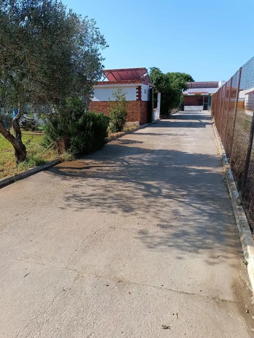 Aparcament de Finca rústica en venda en Puerto Real amb Jardí privat i Piscina