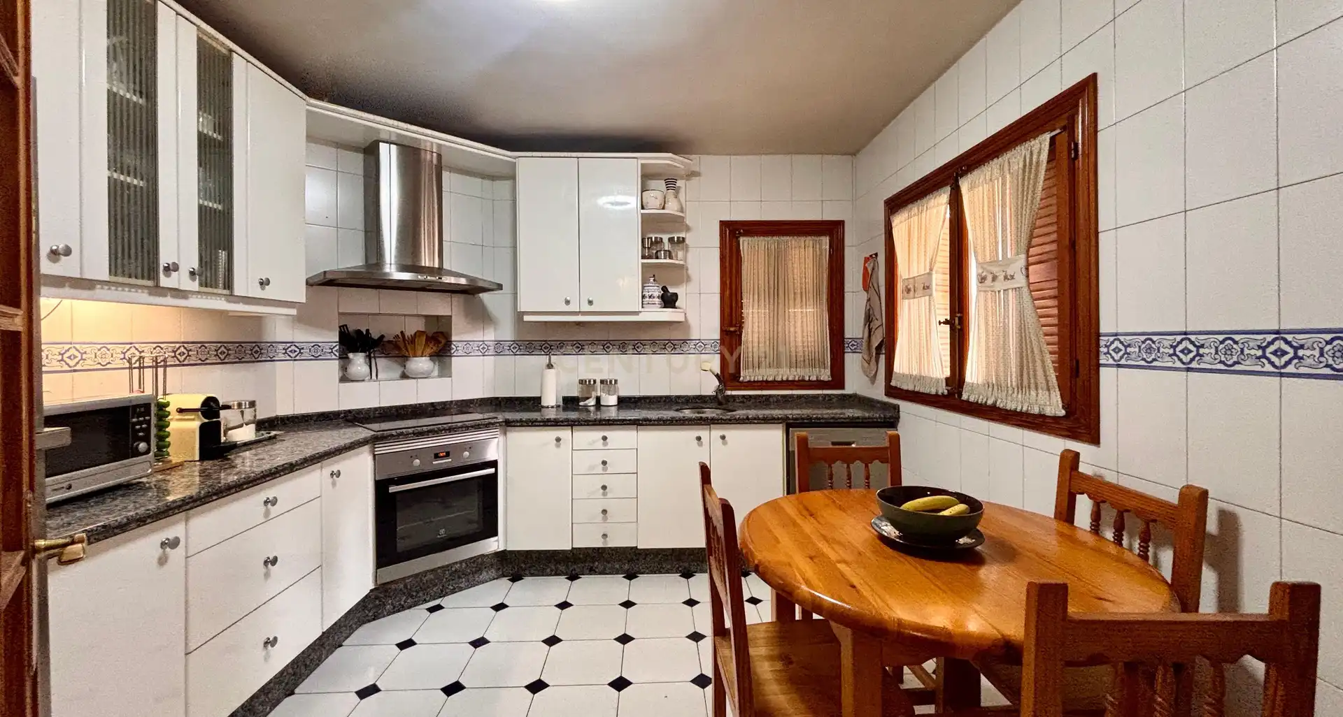 Detached homes for sale in Calle Venus, Pozuelo de Alarcón, Spain, 2, Avenida Europa