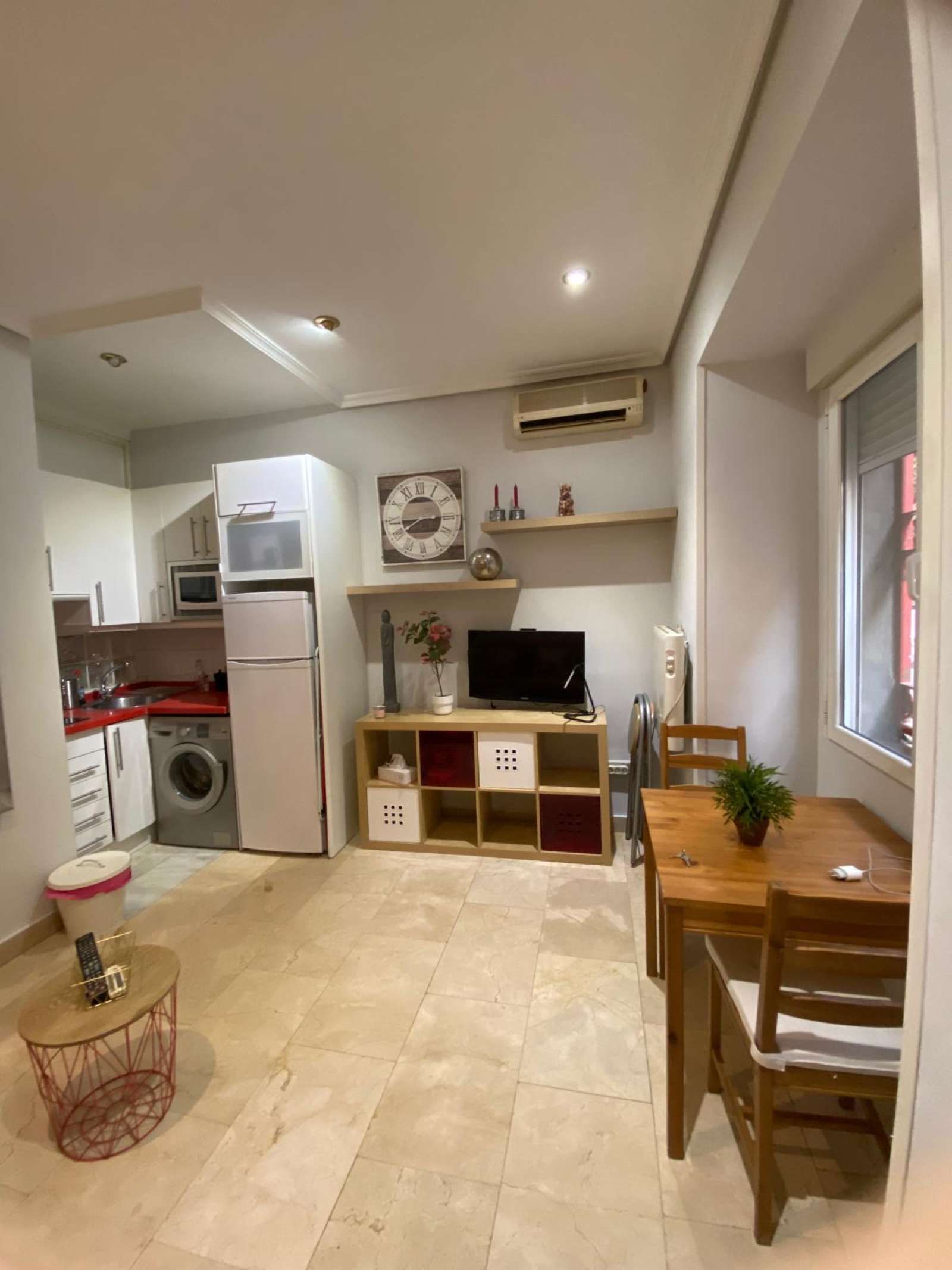 Cuina de Estudi per a compartir en  Madrid Capital amb Aire condicionat, Calefacció i Terrassa