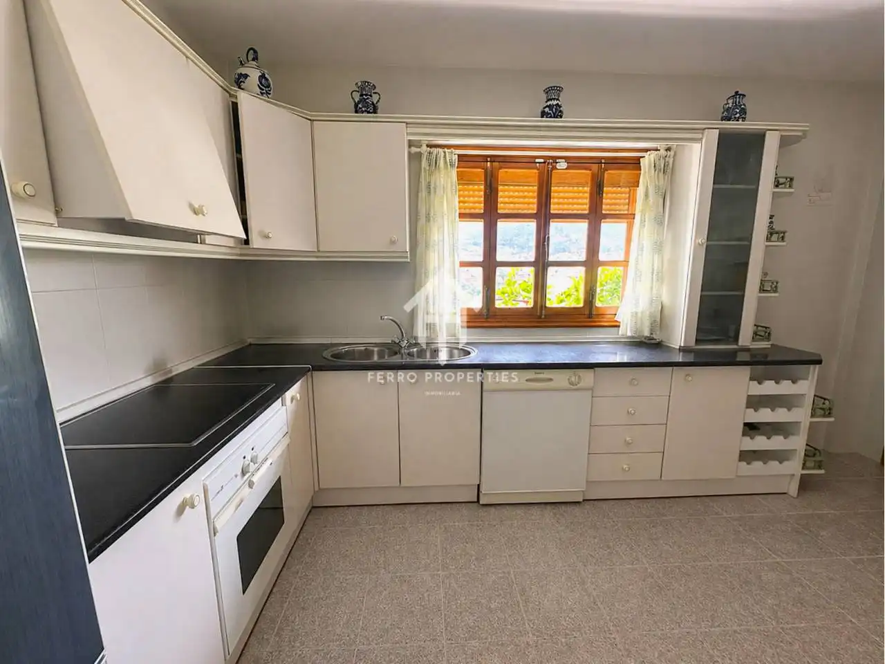 Cuina de Casa o xalet en venda en Loja amb Aire condicionat, Jardí privat i Terrassa