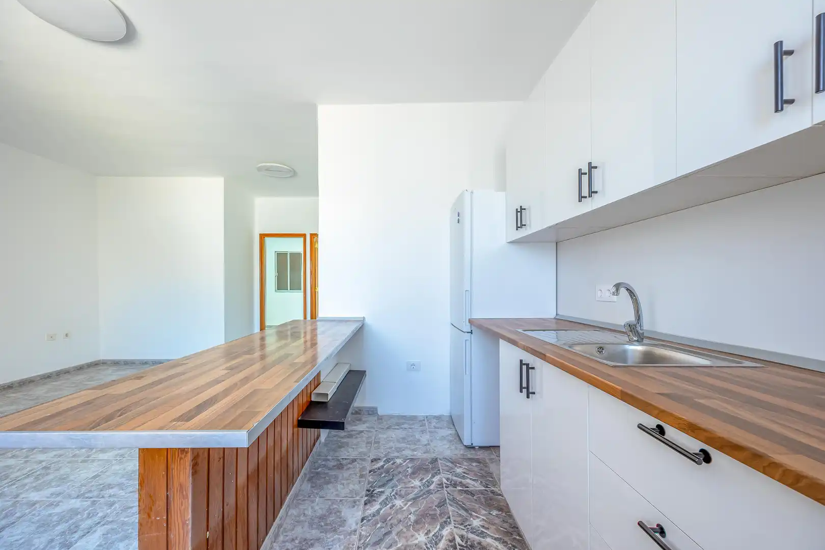 Cocina de Edificio en venta en Burrero