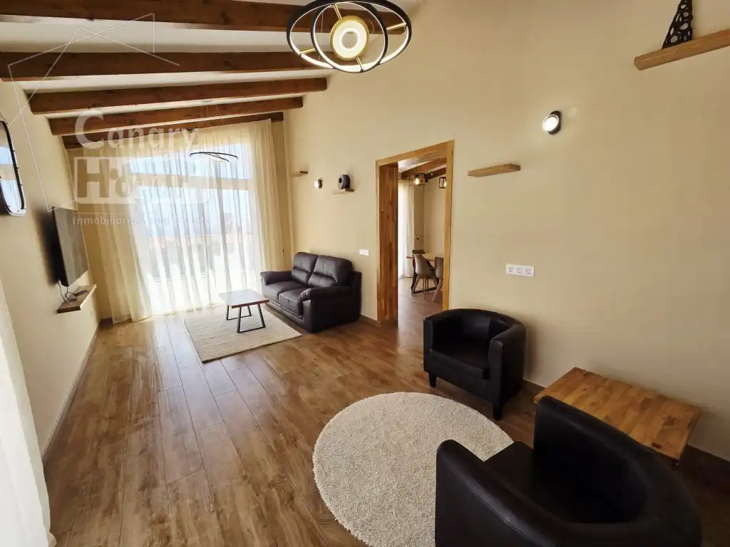 Sala d'estar de Casa o xalet en venda en Arico amb Aire condicionat, Terrassa i Piscina