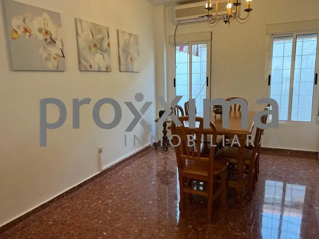 Dining room of Houses for sale in Sevilla  with Air Conditioner, Terrace and Storage room