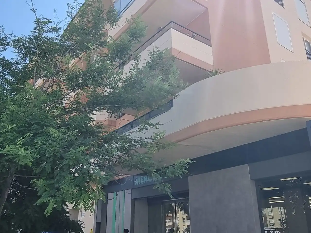 Vista exterior de Apartament en venda en Manilva amb Terrassa i Piscina