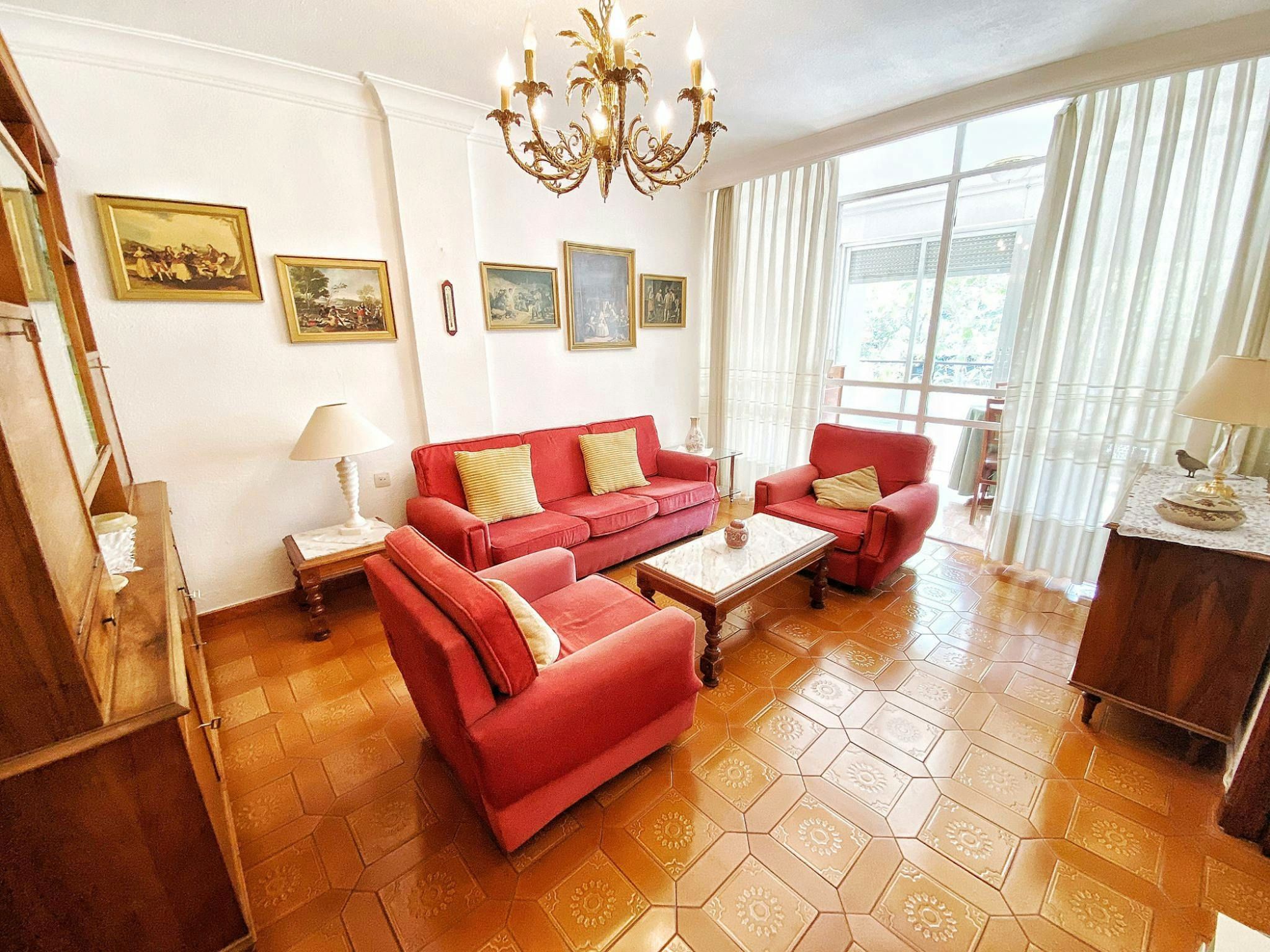 Sala d'estar de Pis de lloguer en  Madrid Capital amb Calefacció, Moblat i Rentadora