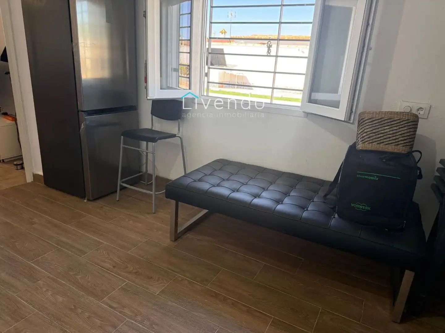 Sala d'estar de Casa o xalet en venda en Chiclana de la Frontera amb Aire condicionat, Piscina i Moblat