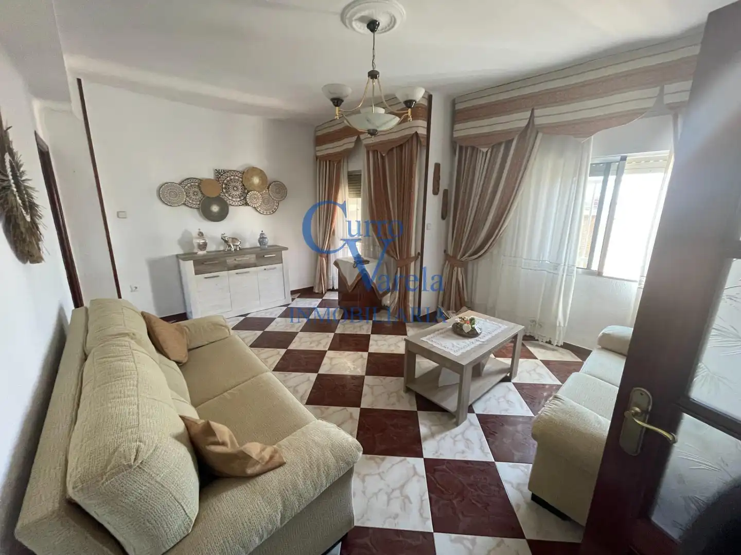 Living room of Flat for sale in Sevilla  with Air Conditioner, Heating and Terrace