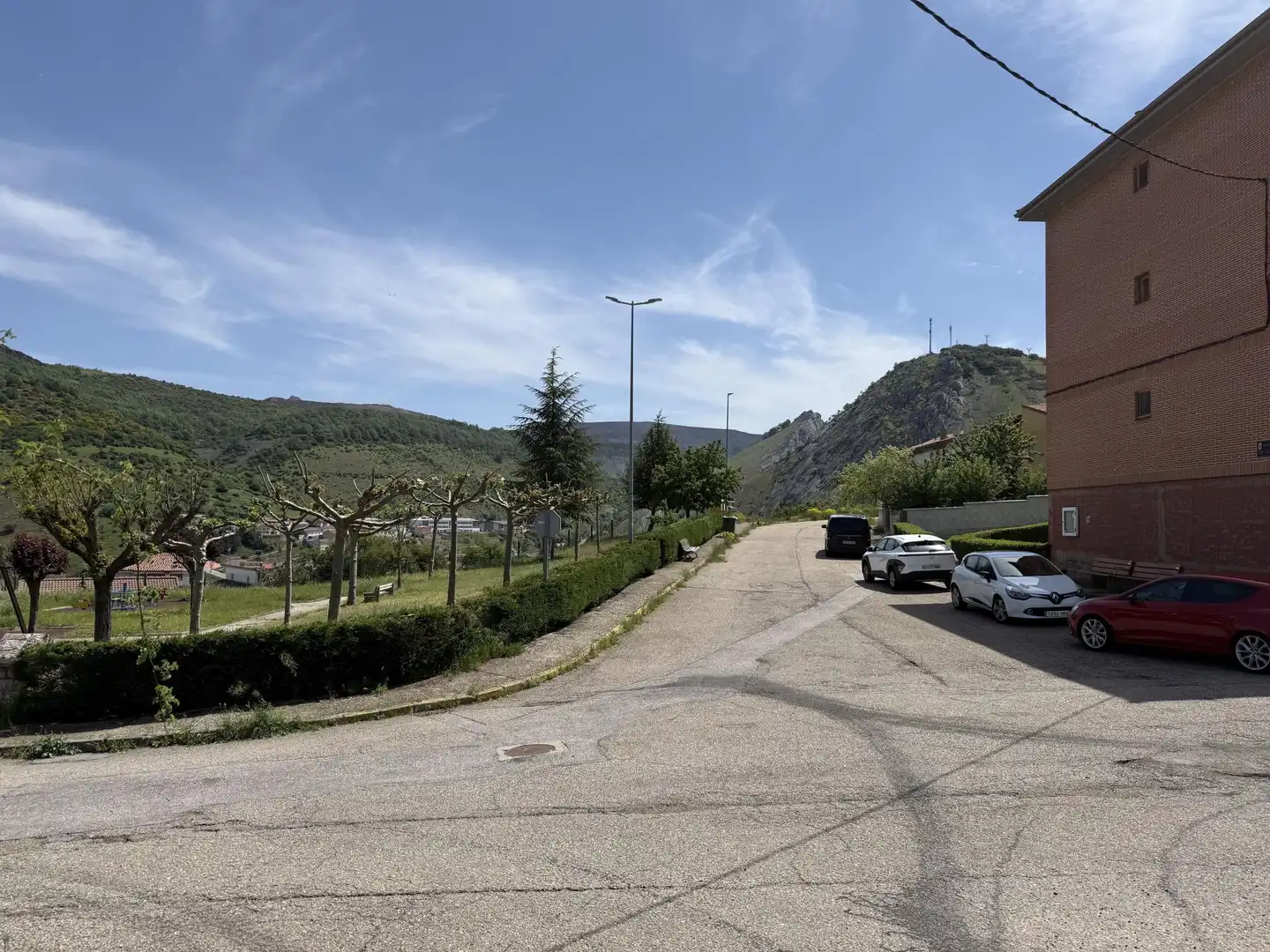 Vista exterior de Pis en venda en La Pola de Gordón 