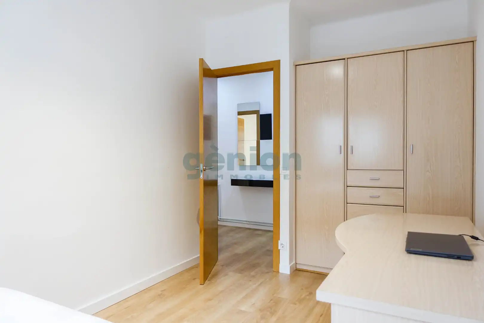 Habitación de Piso en venta en Girona con Aire acondicionado, Calefacción y Balcón