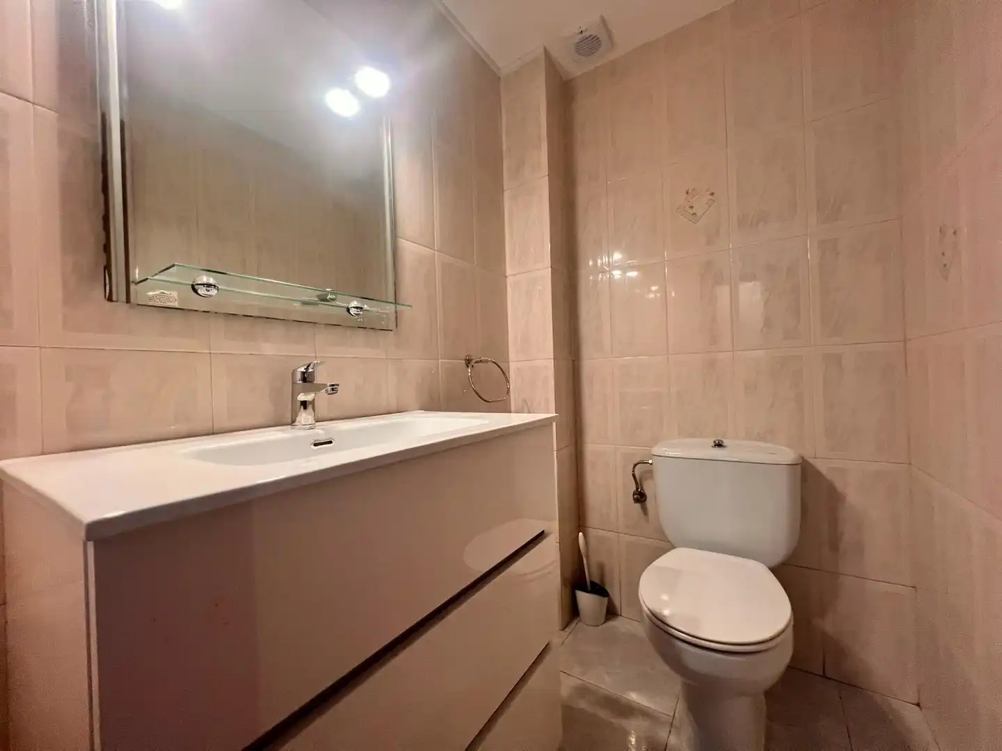 Bathroom of Detached homes for rent in Les Franqueses del Vallès  with Heating, Storage room and Balcony