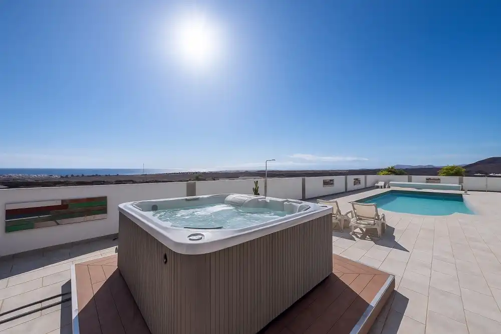 Swimming pool of Houses for sale in Tías