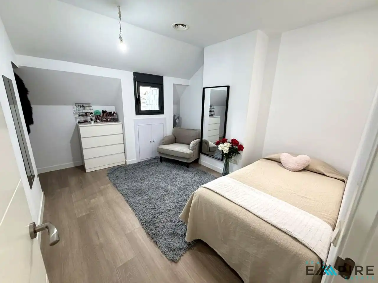 Habitación de Piso en venta en El Viso de San Juan con Aire acondicionado, Calefacción y Amueblado