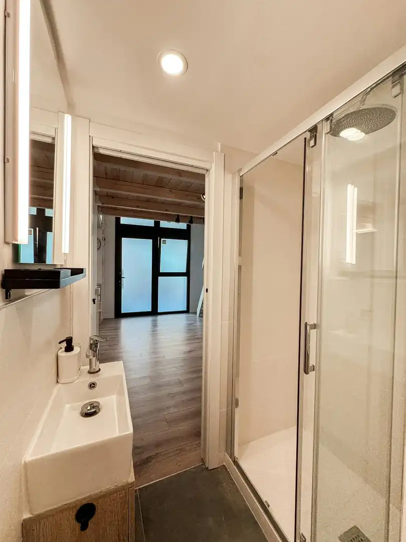 Badezimmer von Wohnung zur Miete in Barcelona mit Heizung, Möbliert und Waschmaschine