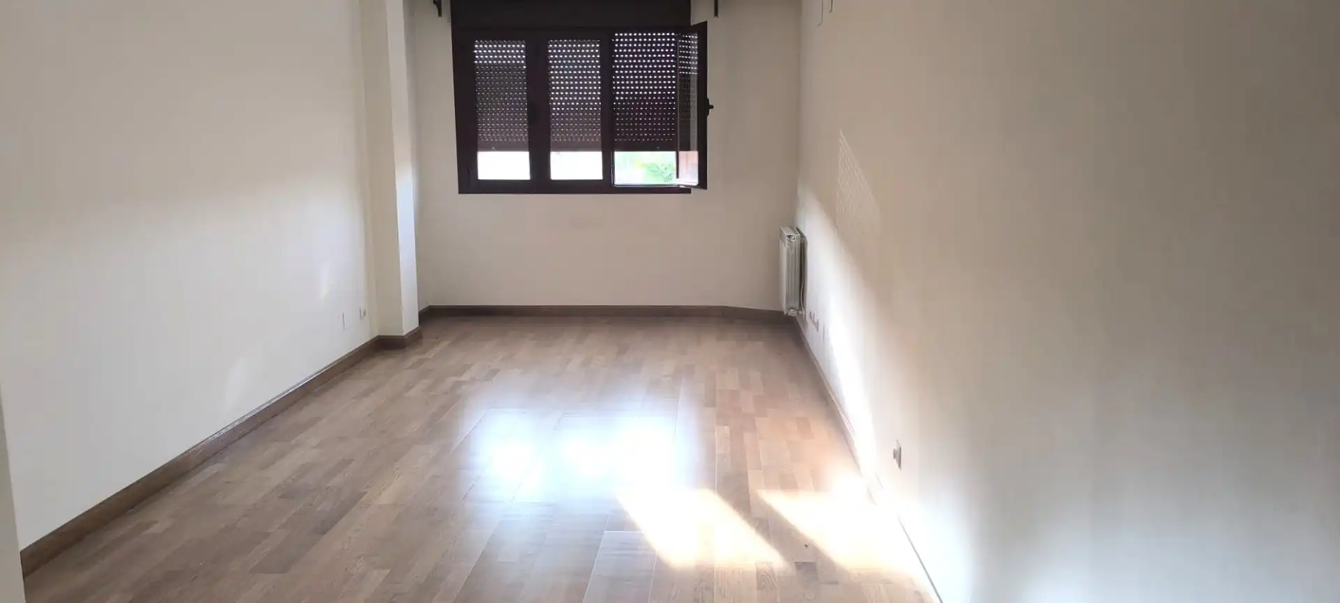 Sala de estar de Apartamento en venta en Alberite con Calefacción, Terraza y Trastero
