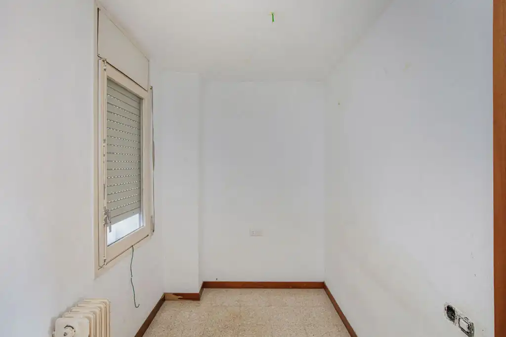 Schlafzimmer von Wohnung zum Verkauf in Girona