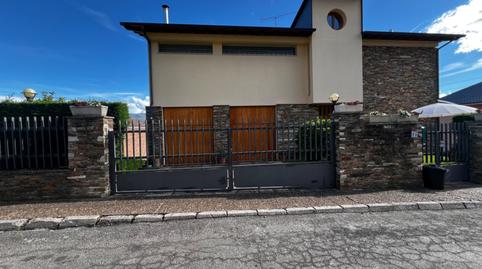 Foto 2 de Casa o xalet en venda a  Malvavisco-urb.patricia, Urbanización Patricia - Campo, León