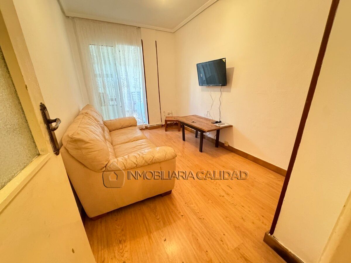 Exterior view of Flat to rent in Burgos Capital  with Heating and Furnished