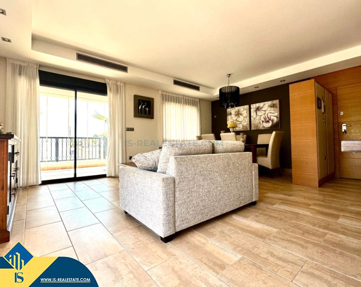 Sala d'estar de Pis en venda en Guardamar del Segura amb Terrassa, Moblat i Piscina comunitària