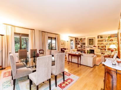 Dining room of Flat for sale in  Madrid Capital  with Heating, Private garden and Terrace