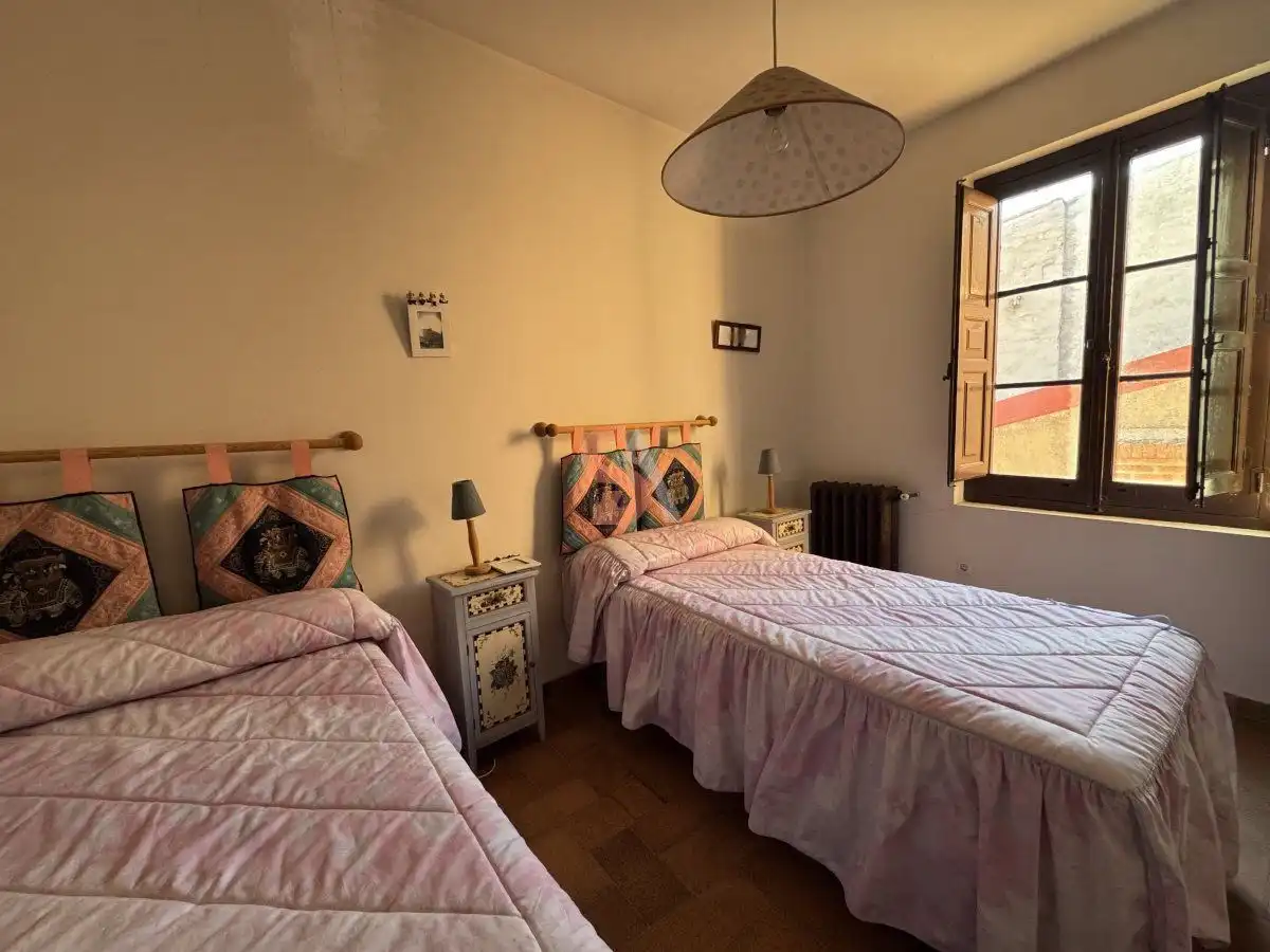 Habitación de Casa o chalet en venta en Alcazarén con Calefacción, Terraza y Trastero