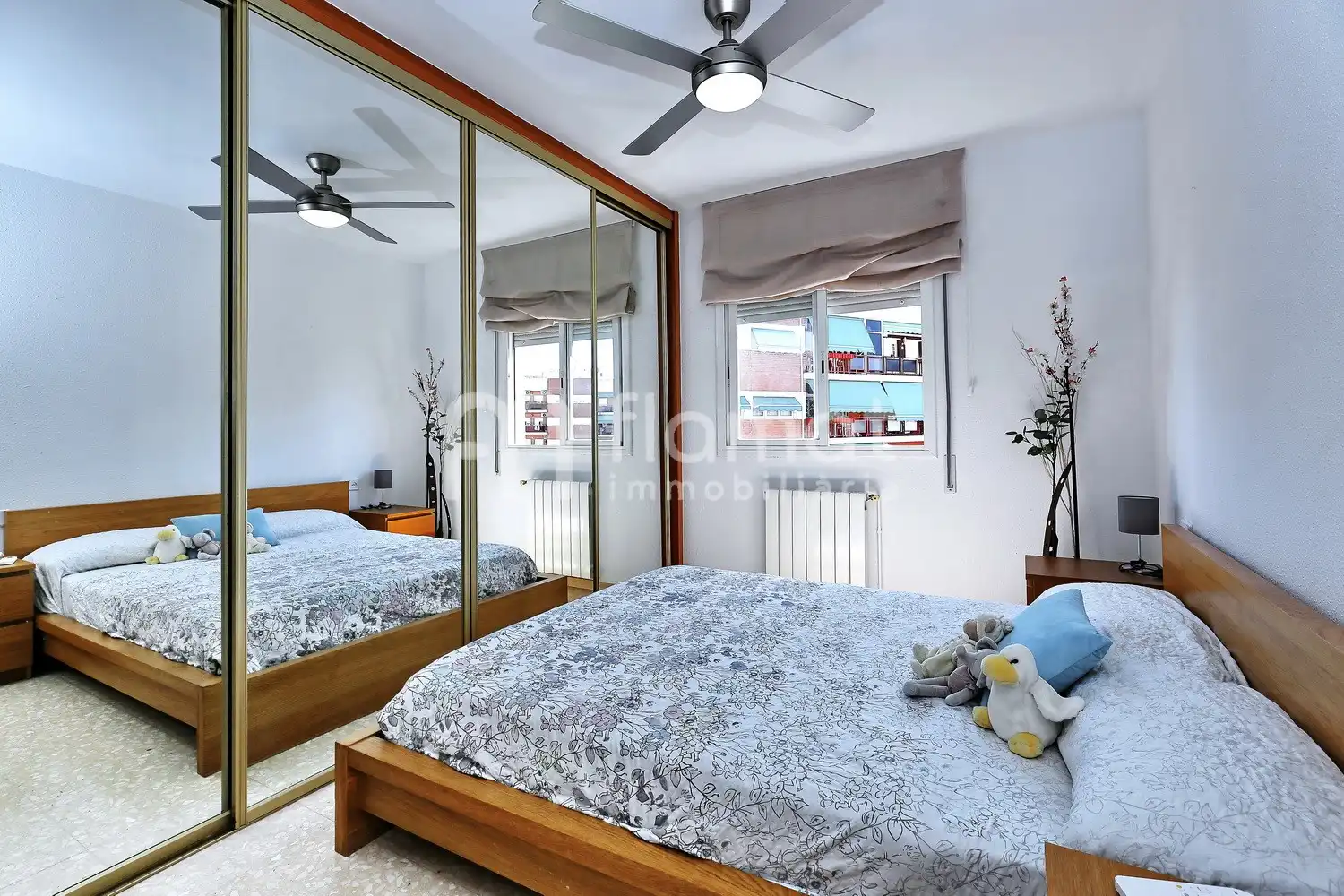 Bedroom of Flat for sale in Sabadell