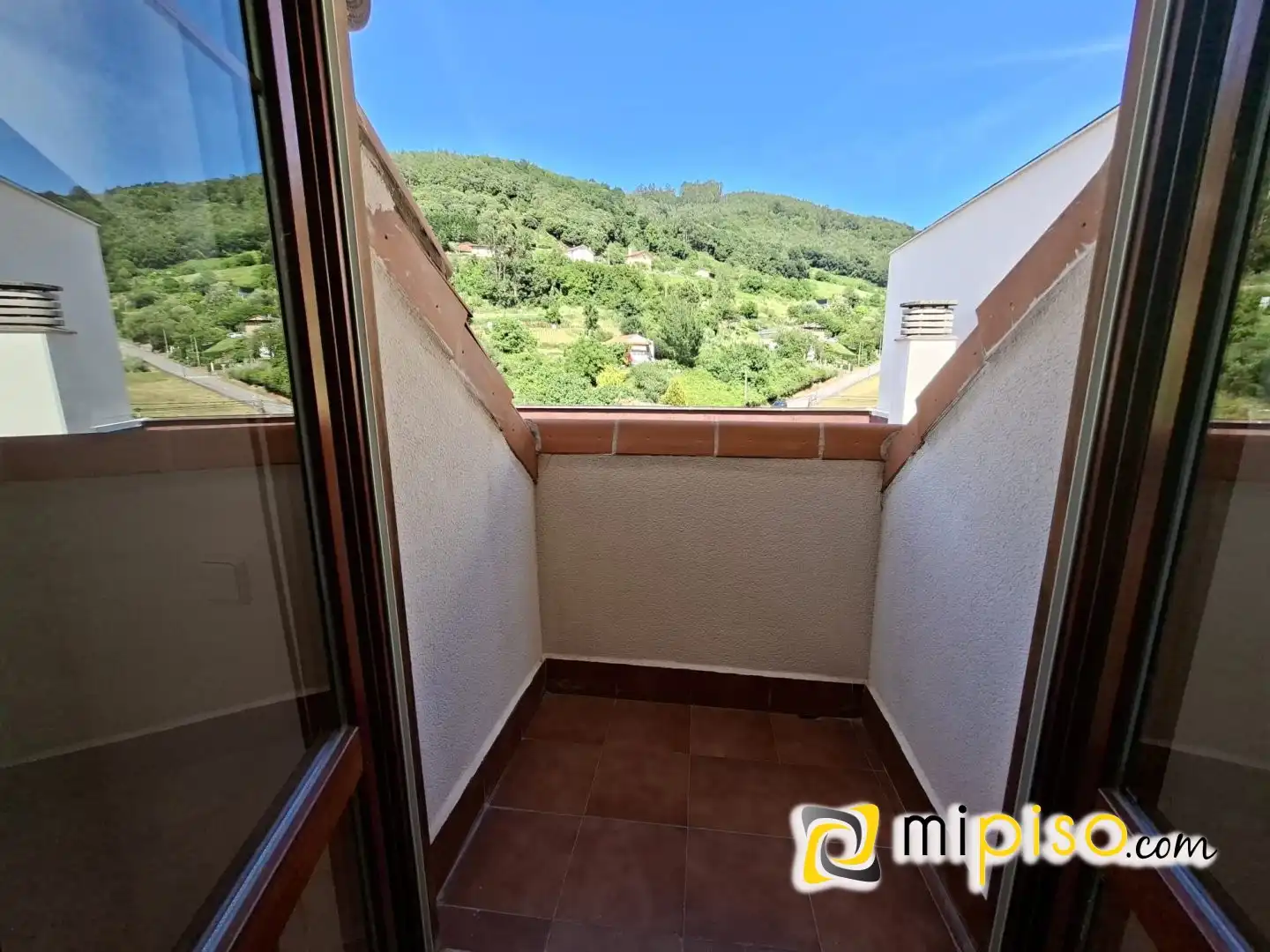 Terrassa de Pis en venda en Limpias amb Calefacció, Terrassa i Piscina