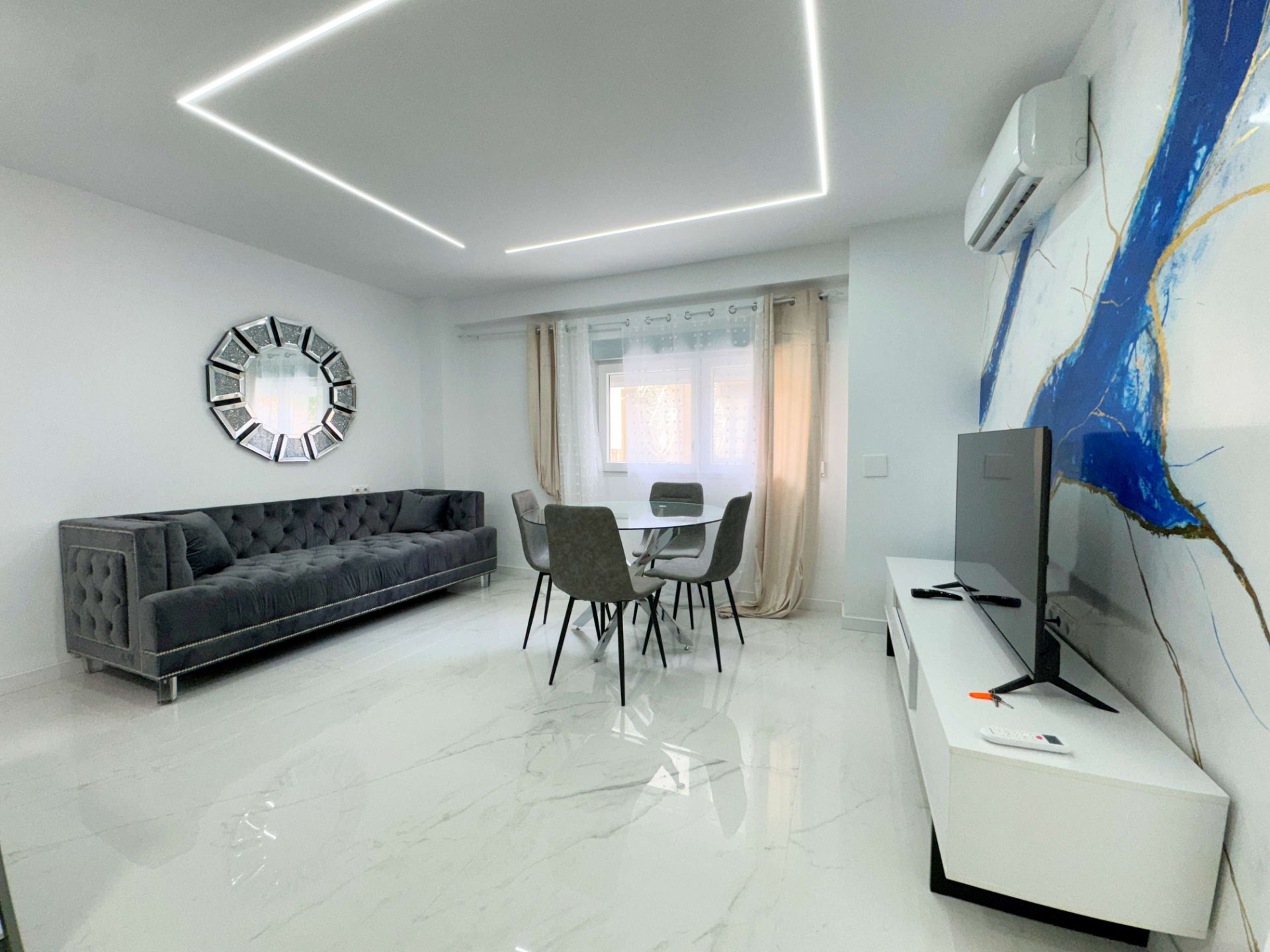 Living room of Flat for sale in Alicante / Alacant  with Air Conditioner, Heating and Furnished