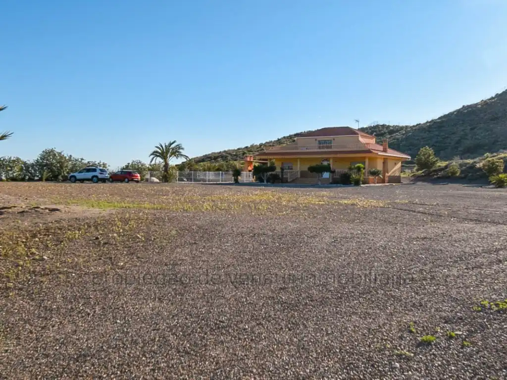 Casa amb piscina en venda a Tébar - Los Arejos, imagen 3