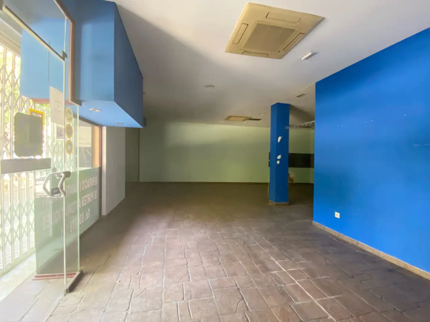 Local comercial en venta en Carrer de Juan Ramon Jiménez