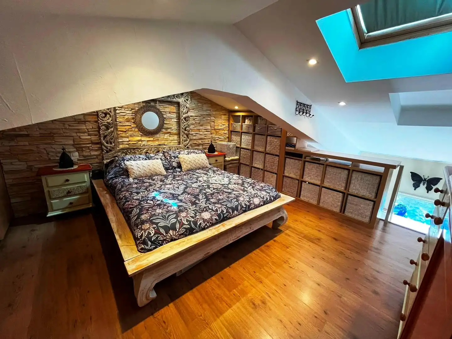 Dormitori de Apartament en venda en Valencina de la Concepción amb Aire condicionat, Terrassa i Piscina comunitària