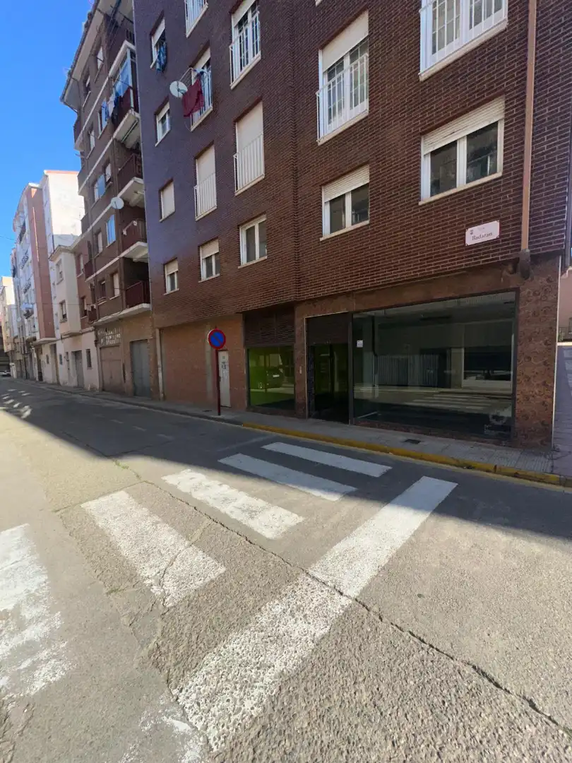 Business premises for sale in Calle Alesanco 8