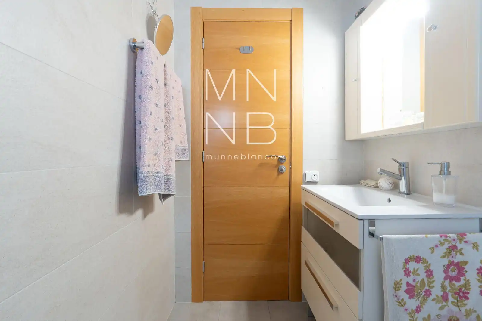 Baño de Piso en venta en Población de Arroyo con Aire acondicionado, Calefacción y Terraza